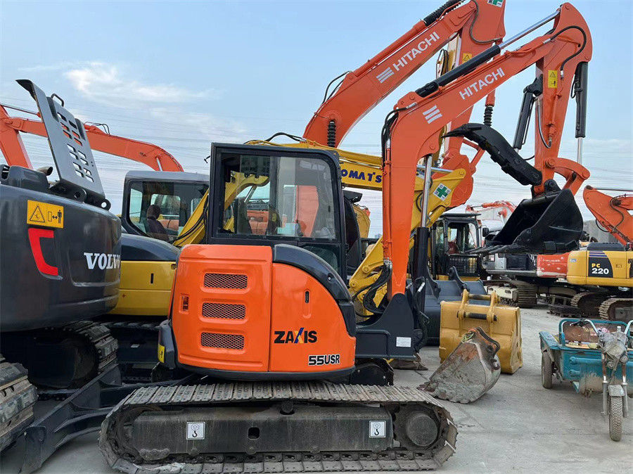 ব্যবহৃত Hitachi Zx55 Mini Crawler Excavator ওজন 5টন লাল রঙ