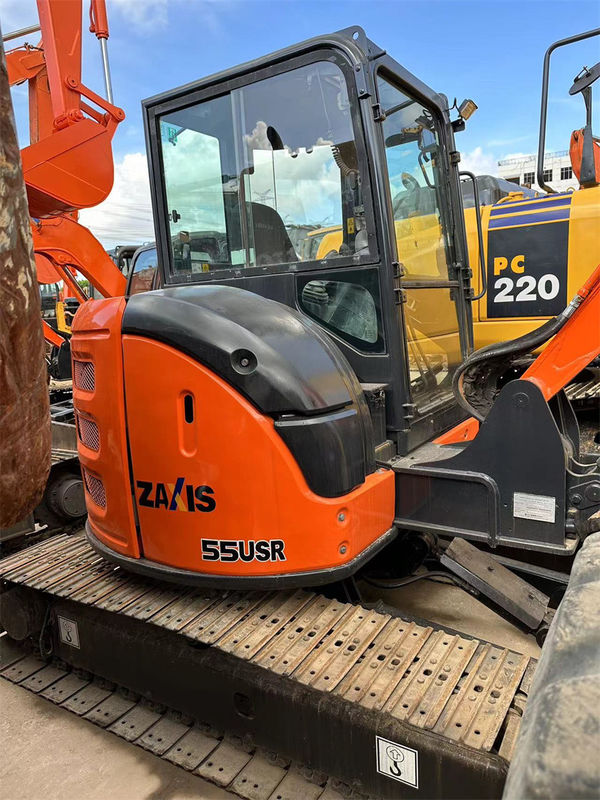 ব্যবহৃত Hitachi Zx55 Mini Crawler Excavator ওজন 5টন লাল রঙ