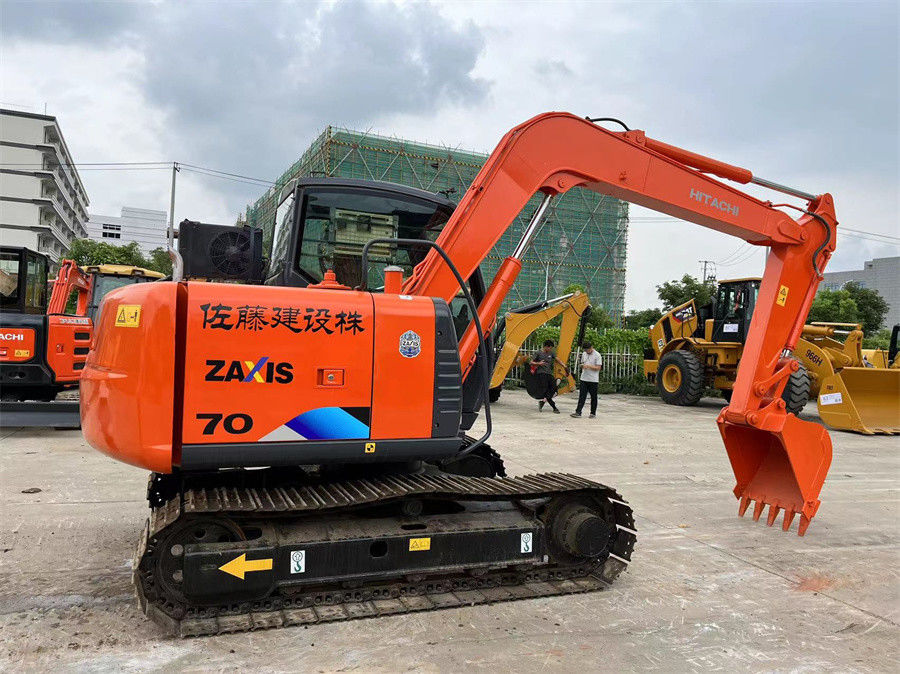 ব্যবহৃত হিটাচি ZX70 খননকারী Zaxis70 ছোট খননকারী মাটি সরানো লাল রঙ