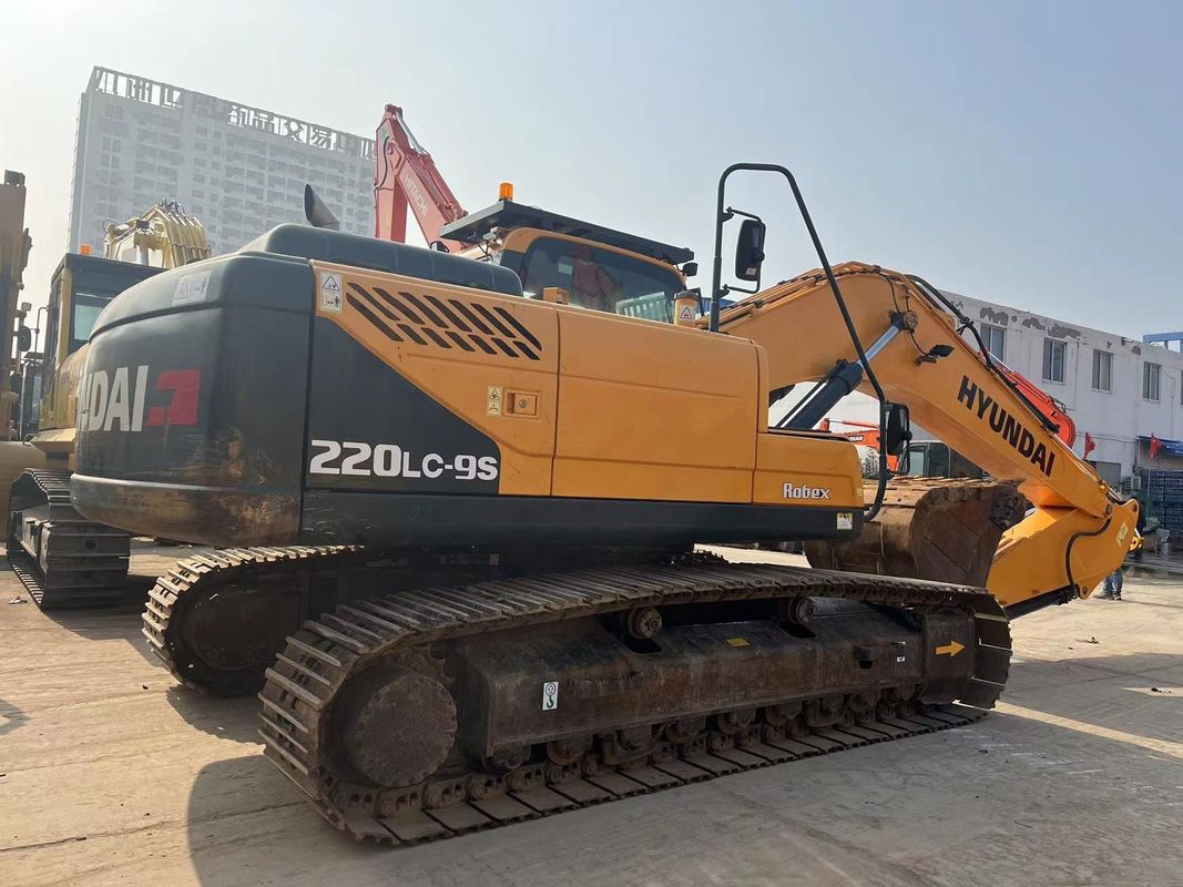 ব্যবহৃত মূল হুন্ডাই খননকারী 220LC-9S ভারী সরঞ্জাম 22 টন মাঝারি ব্যবহৃত খননকারী