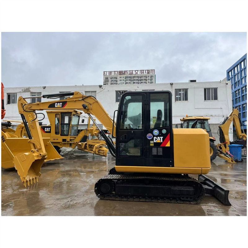 ছোট খননকারী CAT 305.5E2 ব্যবহৃত হাইড্রোলিক খননকারীর ওজন 5 টন ব্লেড সহ
