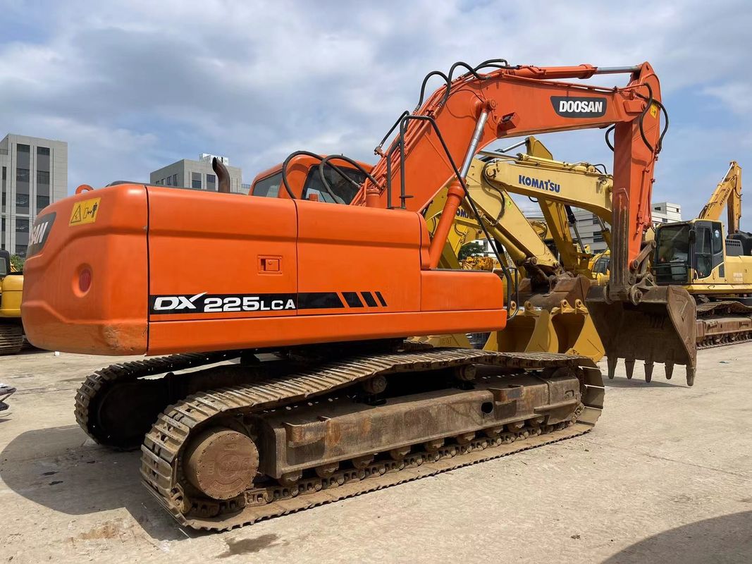 আপনার নিখুঁত ম্যাচ খুঁজুন ব্যবহৃত Doosan DX225LCA 22 টন Excavator চমৎকার অবস্থায়