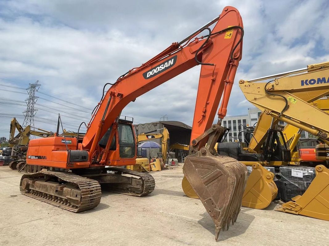 আপনার নিখুঁত ম্যাচ খুঁজুন ব্যবহৃত Doosan DX225LCA 22 টন Excavator চমৎকার অবস্থায়