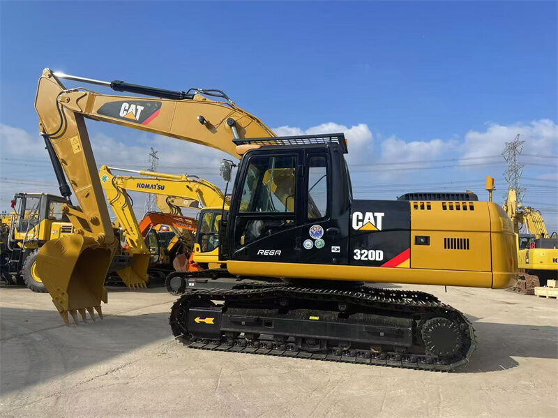 Caterpillar C6.4 ইঞ্জিন এবং 1.2m3 ভারী দায়িত্ব নির্মাণের জন্য বালতি ক্ষমতা সঙ্গে ব্যবহৃত Caterpillar 320D Excavator