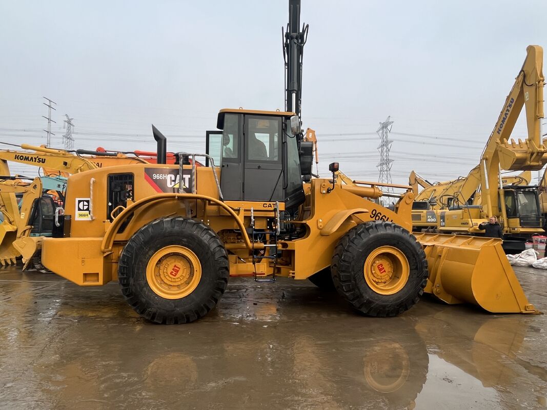 কঠিন শিল্প পরিবেশে পারফরম্যান্স প্রদানকারী উচ্চ ব্রেকআউট ফোর্স এবং শক্তিশালী পাওয়ারট্রেন সহ ব্যবহৃত CAT 966H হুইল লোডার